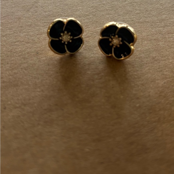 Kate Spade Heritage Gold Bracelet and Earrings - Picture 2 of 4